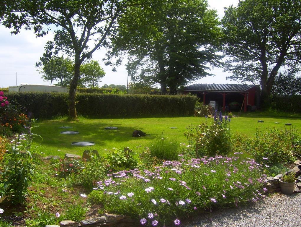 Le Boterff Gites Et Camping Saint-Mayeux 외부 사진